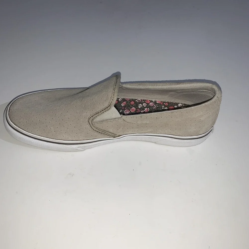 Eddie Bauer Shoes Womens Size 9 Beige Faux Suede Slip On Sneakers Comfort